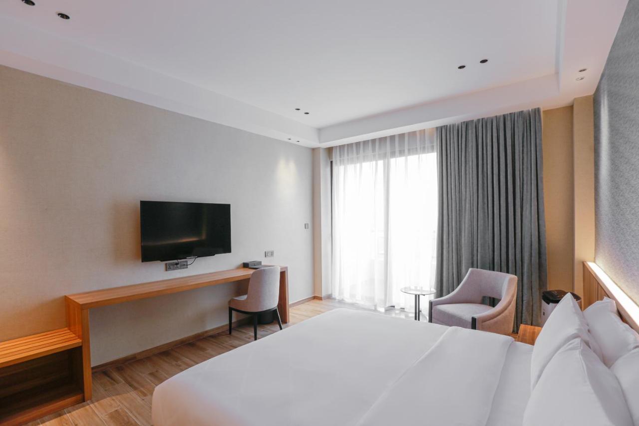 Hotel Casiana & Events Center Tagaytay Managed By Hii Tagaytay City Zewnętrze zdjęcie