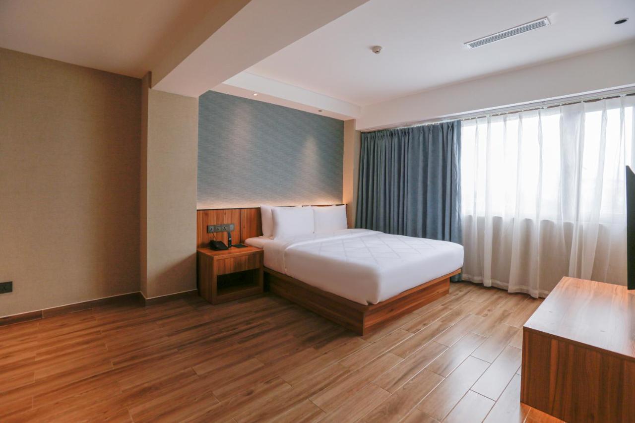 Hotel Casiana & Events Center Tagaytay Managed By Hii Tagaytay City Zewnętrze zdjęcie