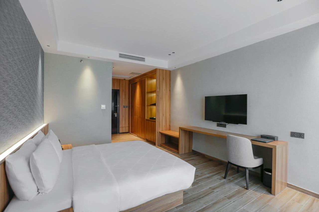 Hotel Casiana & Events Center Tagaytay Managed By Hii Tagaytay City Zewnętrze zdjęcie
